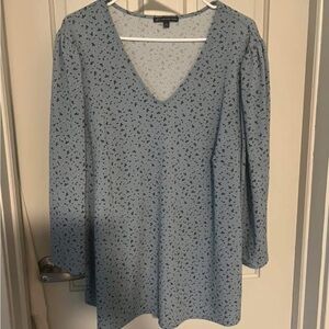 Adrianna Papell Light Blue V-Neck Blouse with Black Pattern